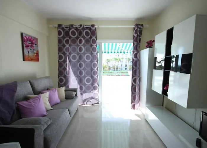 In Beachfront Complex In El Duque Area, 아파트