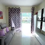 In Beachfront Complex In El Duque Area, Апартаменты