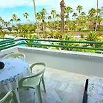 In Beachfront Complex In El Duque Area, Апартаменты Адехе