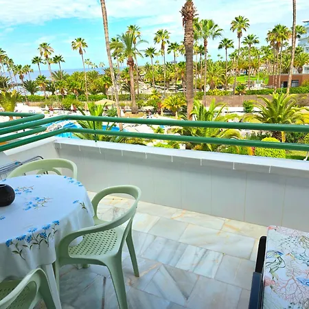 In Beachfront Complex In El Duque Area, Апартаменты Адехе