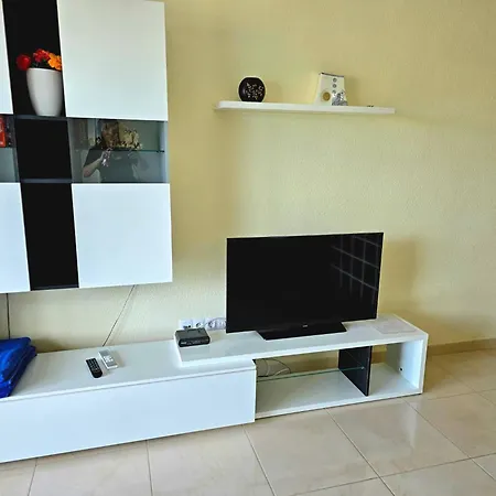 Apartment In Beachfront Complex In El Duque Area,