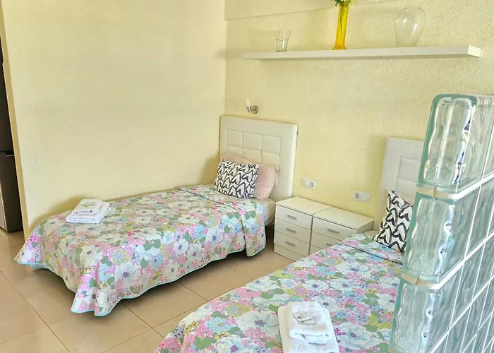 In Beachfront Complex In El Duque Area, Daire *